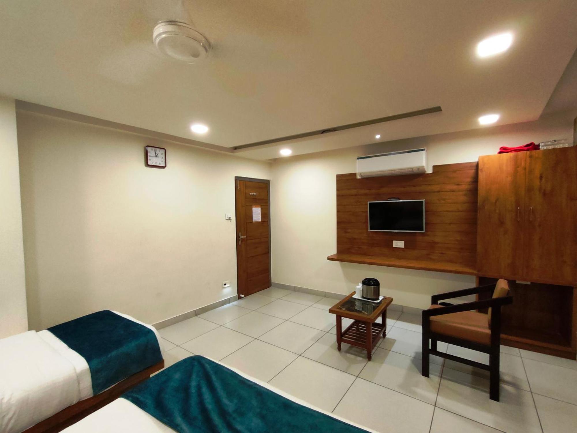 Hotel Kinara アーメダバード エクステリア 写真